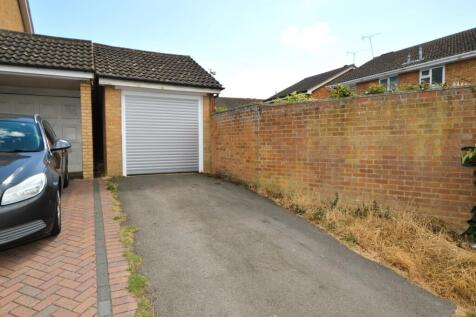 Garage &amp; Parking Space