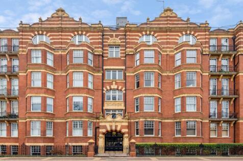 Kenilworth Court