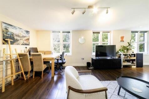 F8, 19 Crescent Road -9.jpg