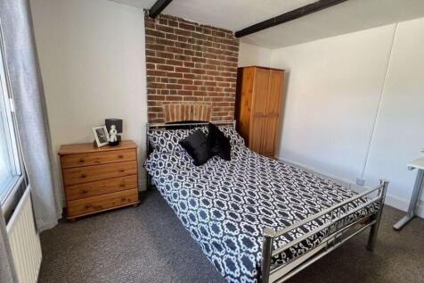 1 bedroom End Terrace for rent