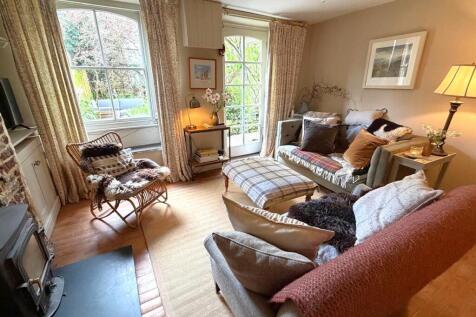 sitting room.jpg