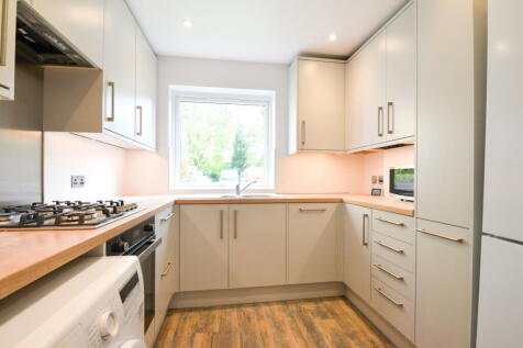 Bridgewater Road, Weybridge photo 3