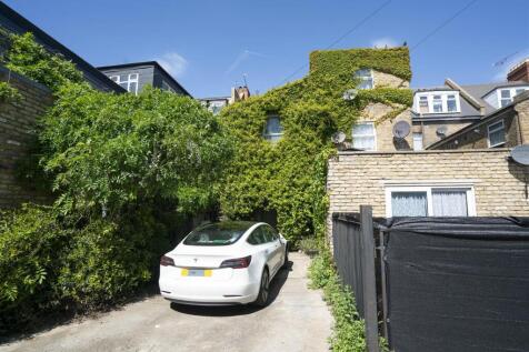 193 Merton Road SW18 Ground Floor external 1.jpg