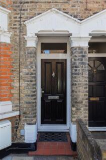Ashford Road, E18