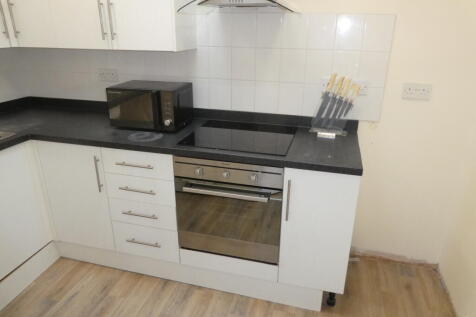Flat, Holt House , Cherry Holt Road, Bourne, Lincolnshire photo 5