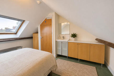 Goldcroft, Yeovil photo 4