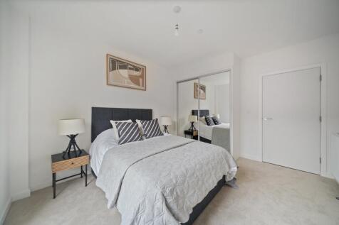 Arusha Court, Farine Avenue, Hayes, Hillingdon photo 3