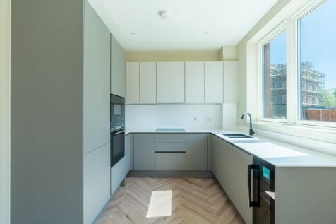 Beech House, Springfield Village, Wandsworth, SW17 photo 3