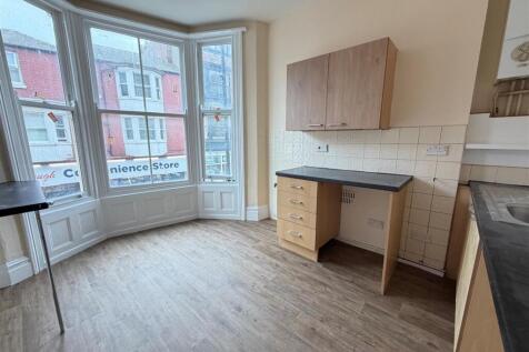 58 Eastborough, Scarborough photo 3