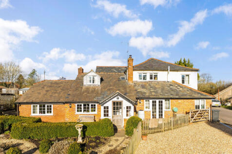 Marlborough, SN8 - property photo