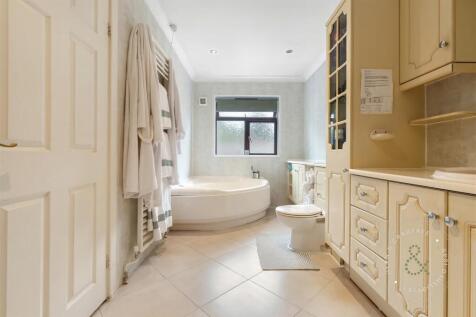 Catherine Drive, Hern Crabtree (5).jpeg