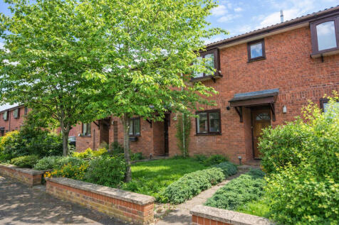 Charming terraced...