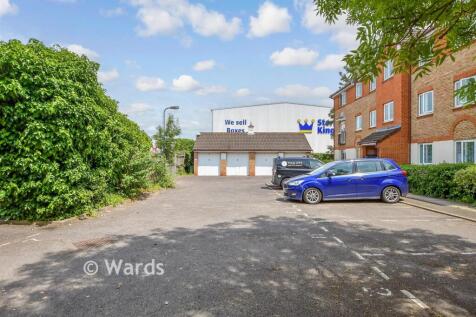 Driveway/Parking