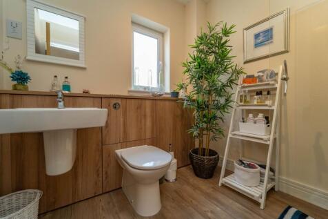 Bedroom Two En-suite