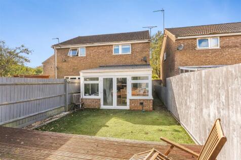 5 Peacocks Close, Middleton Cheney-13.jpg