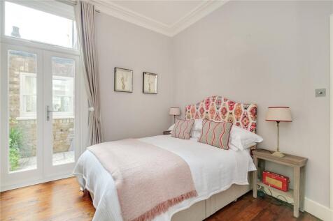 Manchuria Road, SW11 photo 3