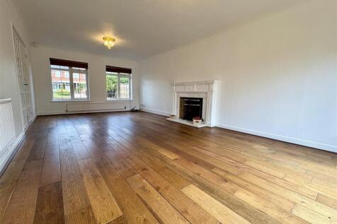 31 Bakers Gardens, Codsall photo 4