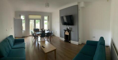 6-bed semi-detached on £180 pppw, Daisy Bank Road, Manchester, M14, £780/mo