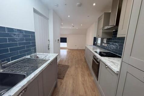 Kitchen 2.jpg