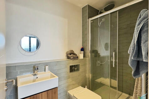 34365ee5-C-4BCE-8...