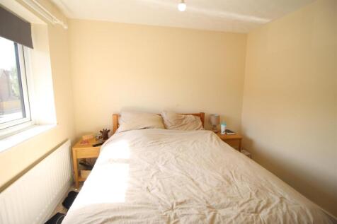 MATCHLESS CLOSE, DUSTON - NN5 photo 5