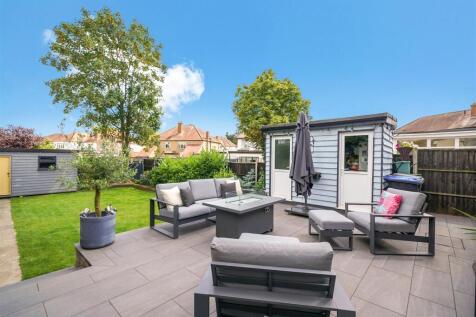 8 Dean Court - TUydxHp8voDomdn8qizp.jpg