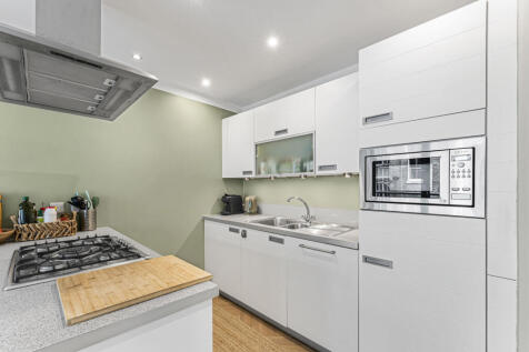 Reception/Kitchen