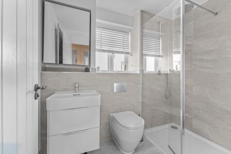 Principal Bedroom Ensuite