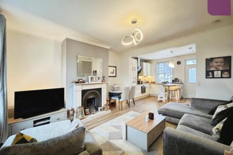 Open Kitchen/Diner/Living Room