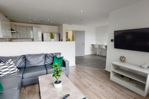 6-bed house on Hartington Road, Liverpool, £3,874/mo