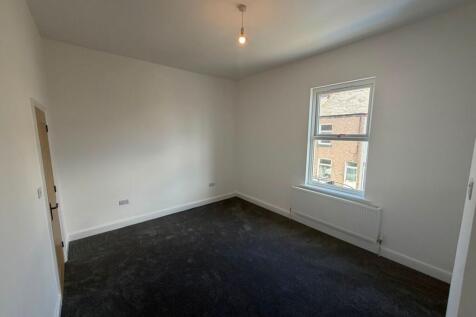 York Street, Barrow-In-Furness, LA14 photo 3