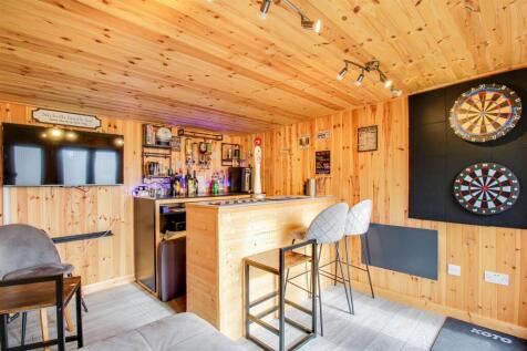 SUMMER HOUSE
