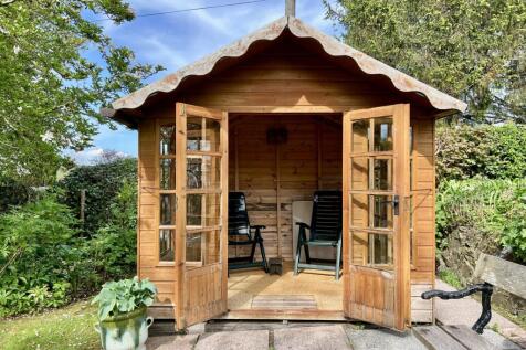 Kirkmulloch, 1 Wayside, Dalry - Williamson and Hen