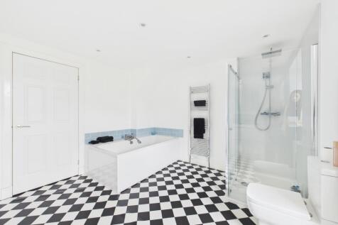 CAM03481G0-PR0110-STILL014