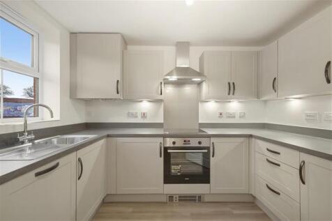Monmouth Drive, ST16 photo 3