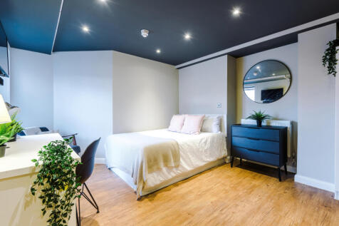 Flat 2, UNW, 2
