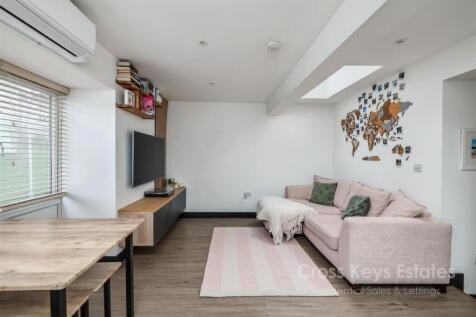 Sitting Room/Kitchen