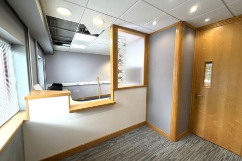 Business Park to rent Image 3