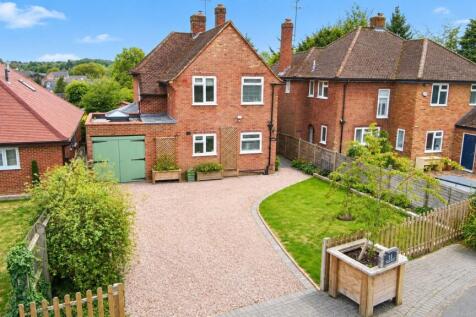 Stowe Close Front