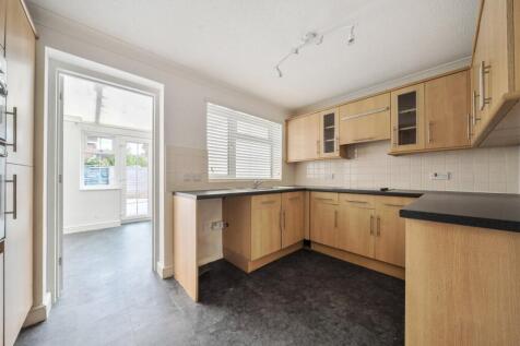 Cowslip Close, Gosport, Hampshire, PO13 photo 3
