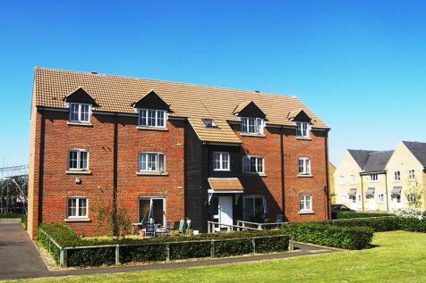 2-bed flat on Hubbards Close, Hillingdon, UB8, £1,650/mo