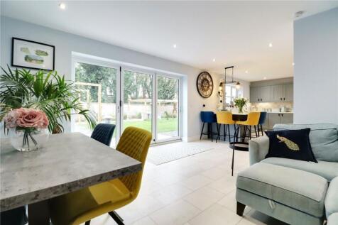 Impressive Open Plan Living/ Dining Kitchen