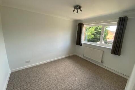 Ray Park Avenue, MAIDENHEAD photo 4