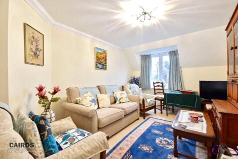 Leatherhead Road, Ashtead, Surrey, KT21 photo 2