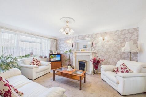 CAM02136G0-PR0494-STILL002