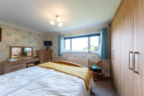 9 Orchard Dene-021.jpg