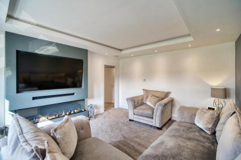 3 Bedroom Upper Duplex