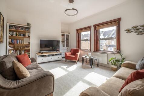 16-Heathfield-Squ...