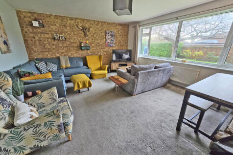 LOUNGE 2