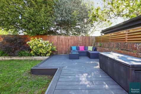 26 Norman Cresent BN43 (35).jpg